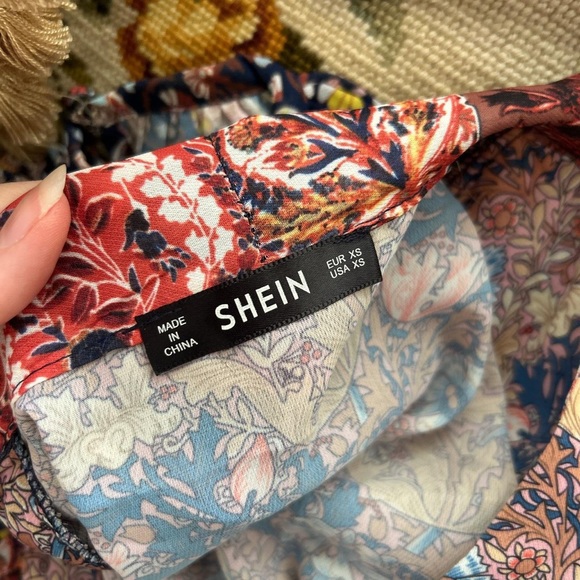 70s style Shein tie-neck multicolored paisley print midi dress - Picture 7 of 7